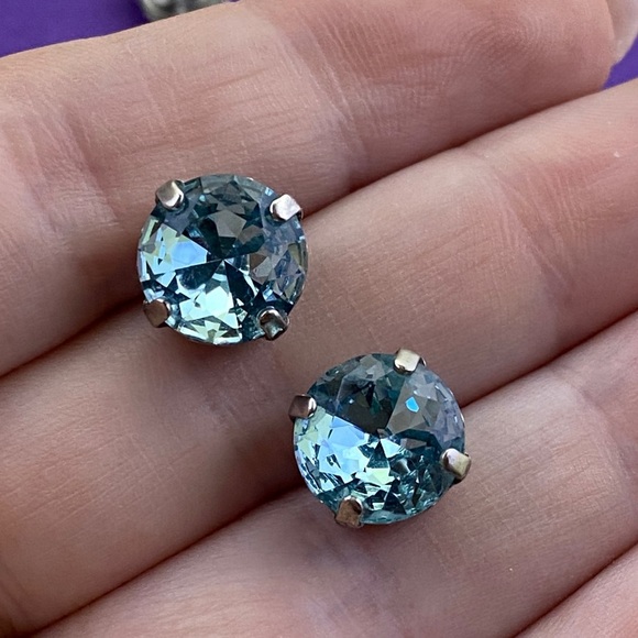 💛 Vintage Sorrelli 10mm Blue Crystal Stud Earrings - Picture 4 of 5